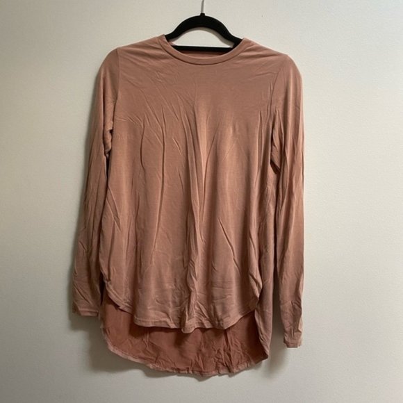 Forever 21 Curved Hem Long Sleeve Tee S - Picture 1 of 4